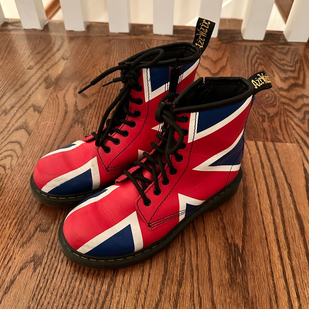 Union Jack Dr marten boots kids